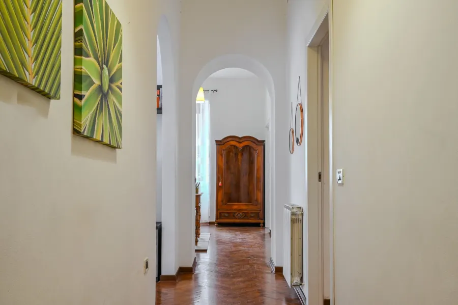 Corridoio di abitazione valorizzato con home staging